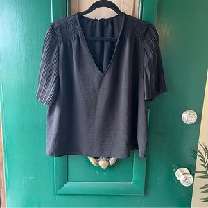 Opheila Roe Chic Black Pleated Women's Blouse